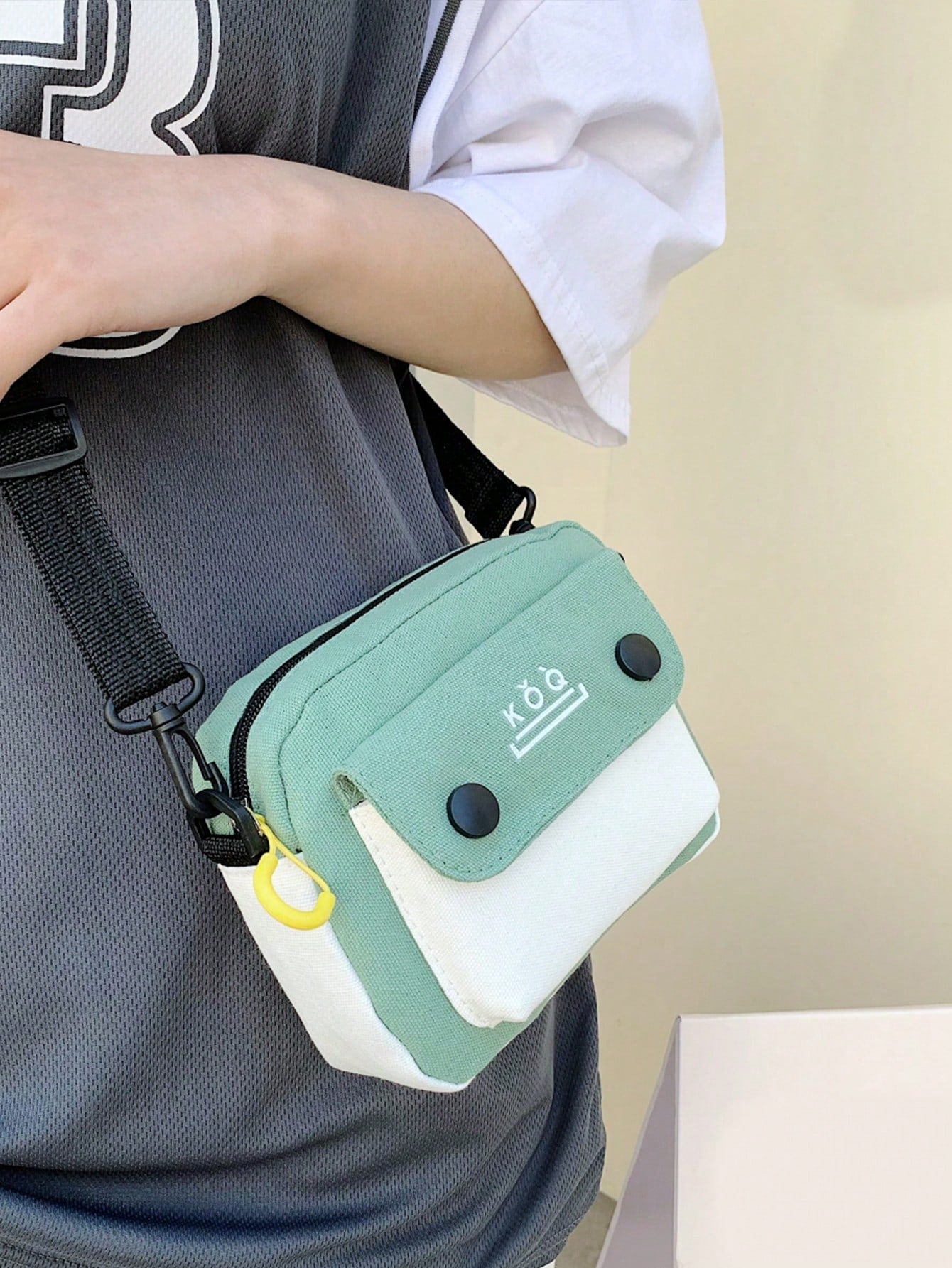 Neo Pop Crossbody