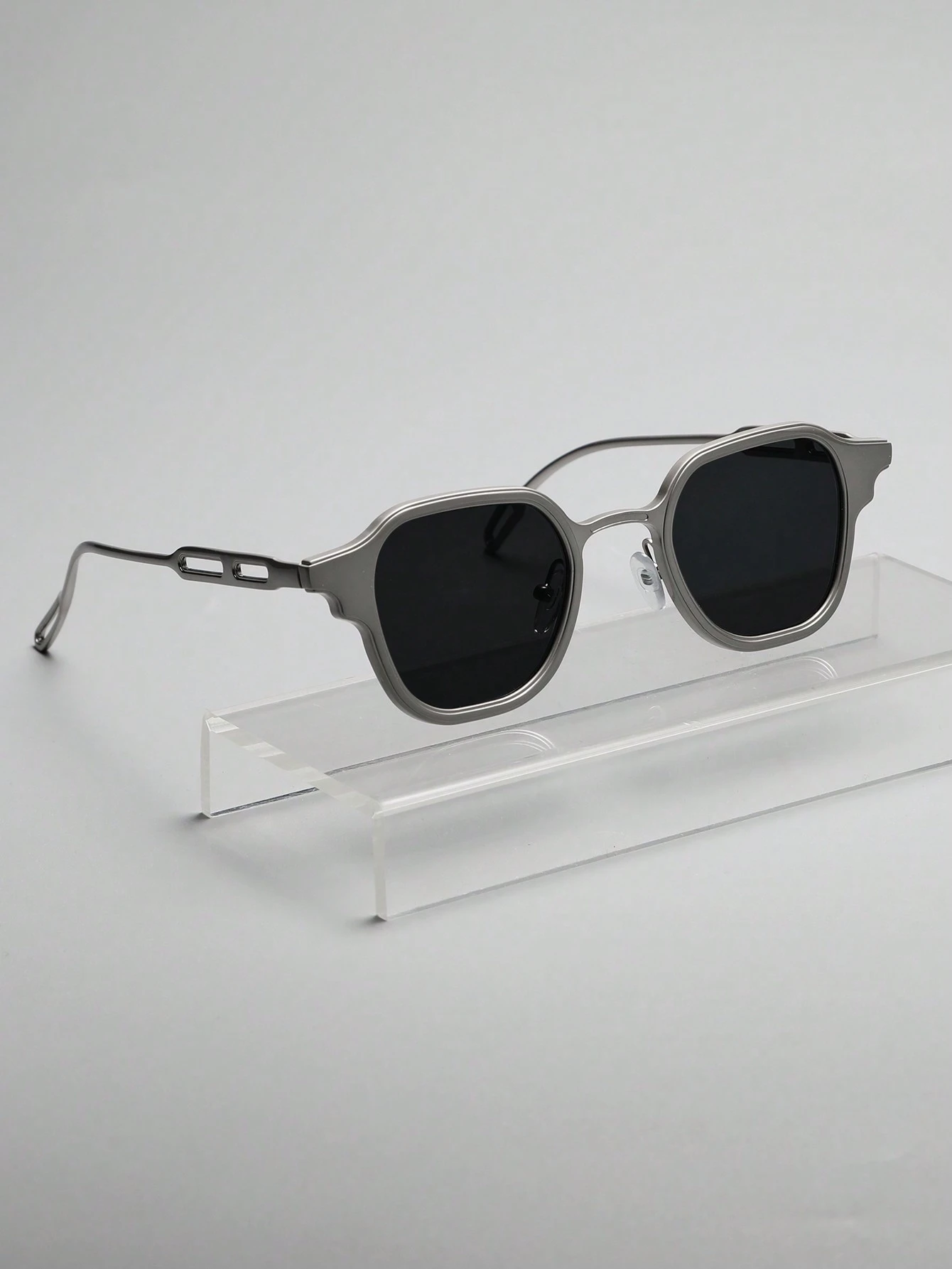 Titan Mist – Polarized