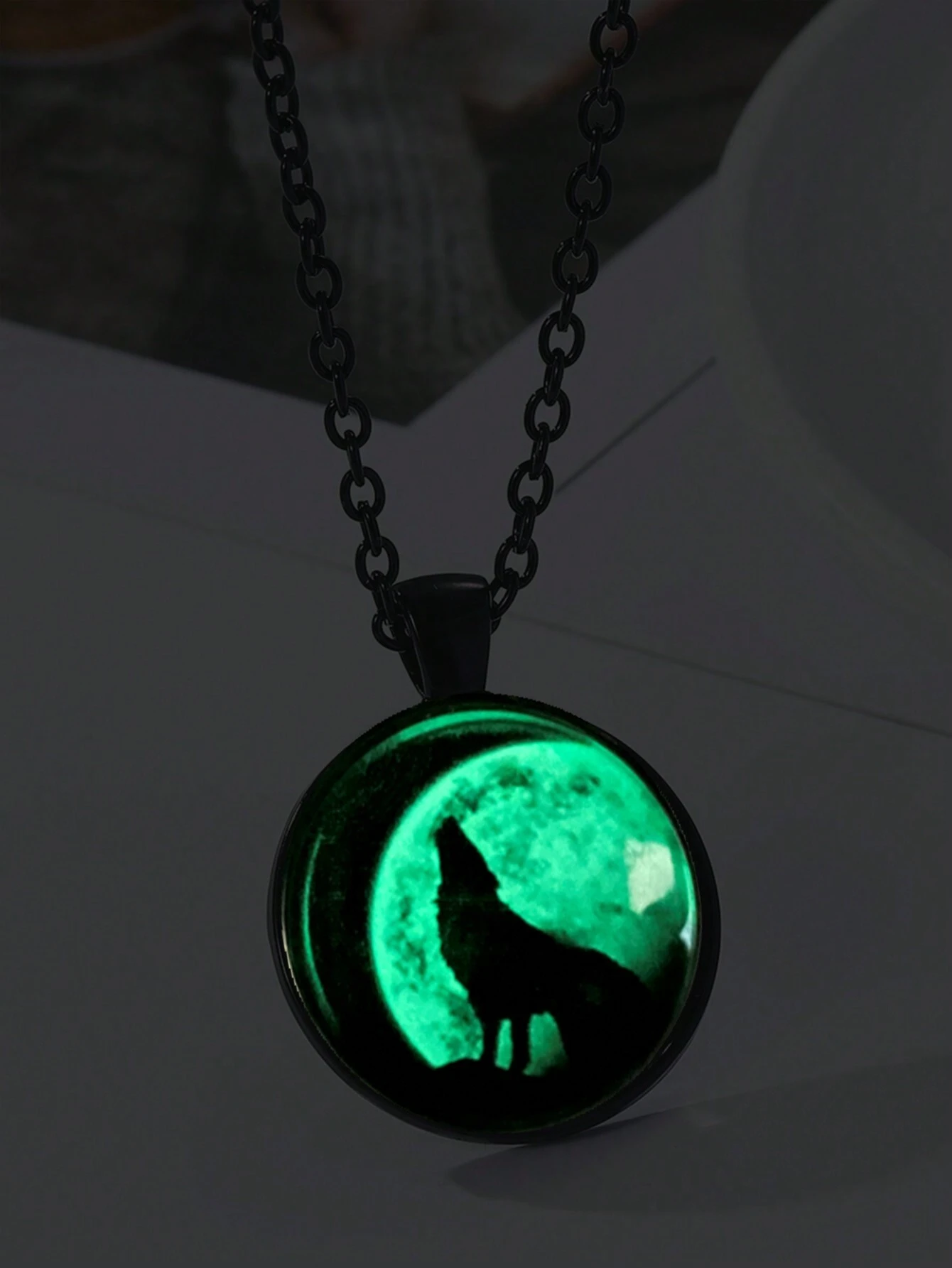 Glow Wolf Pendant Chain