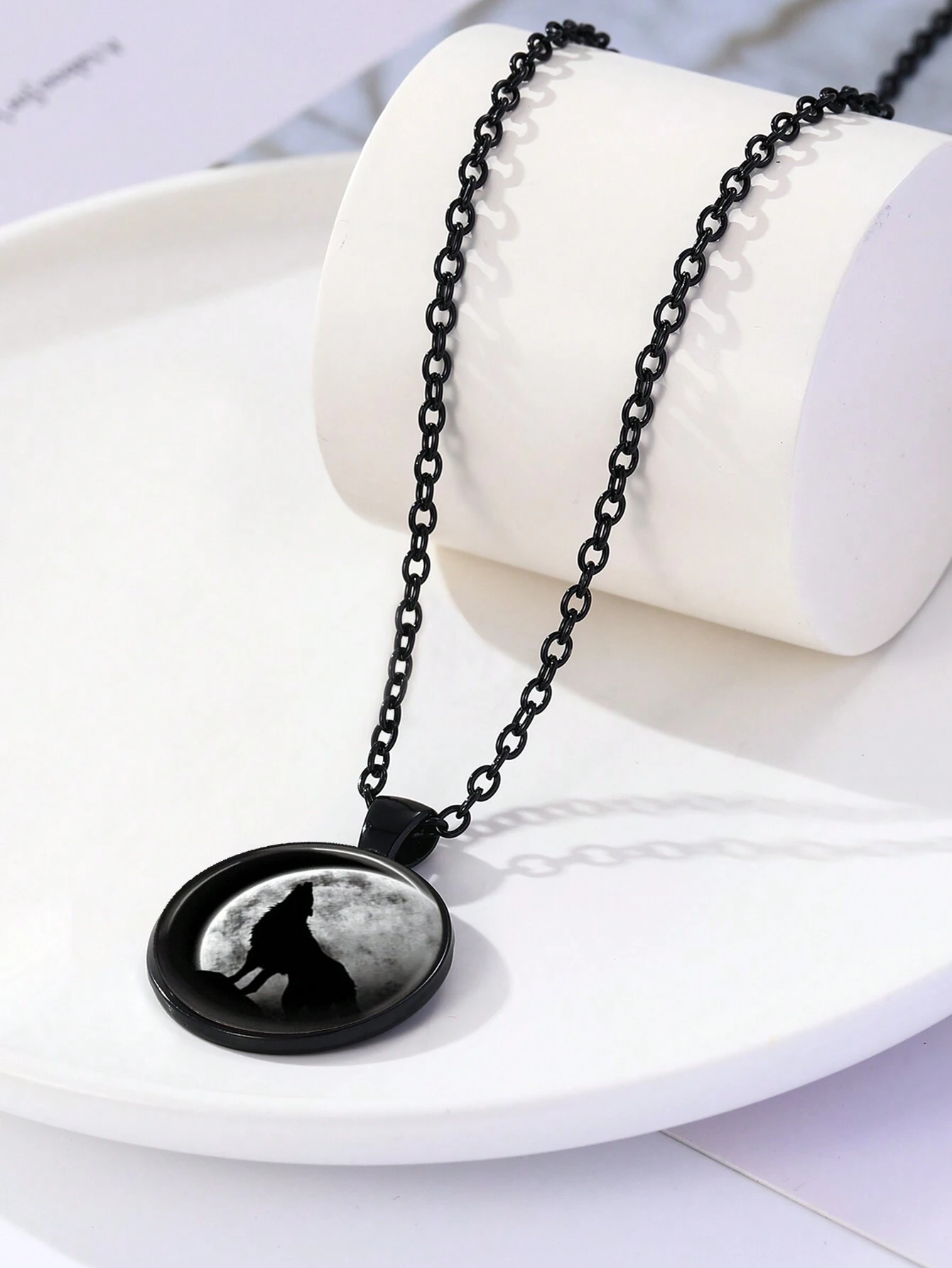 Glow Wolf Pendant Chain