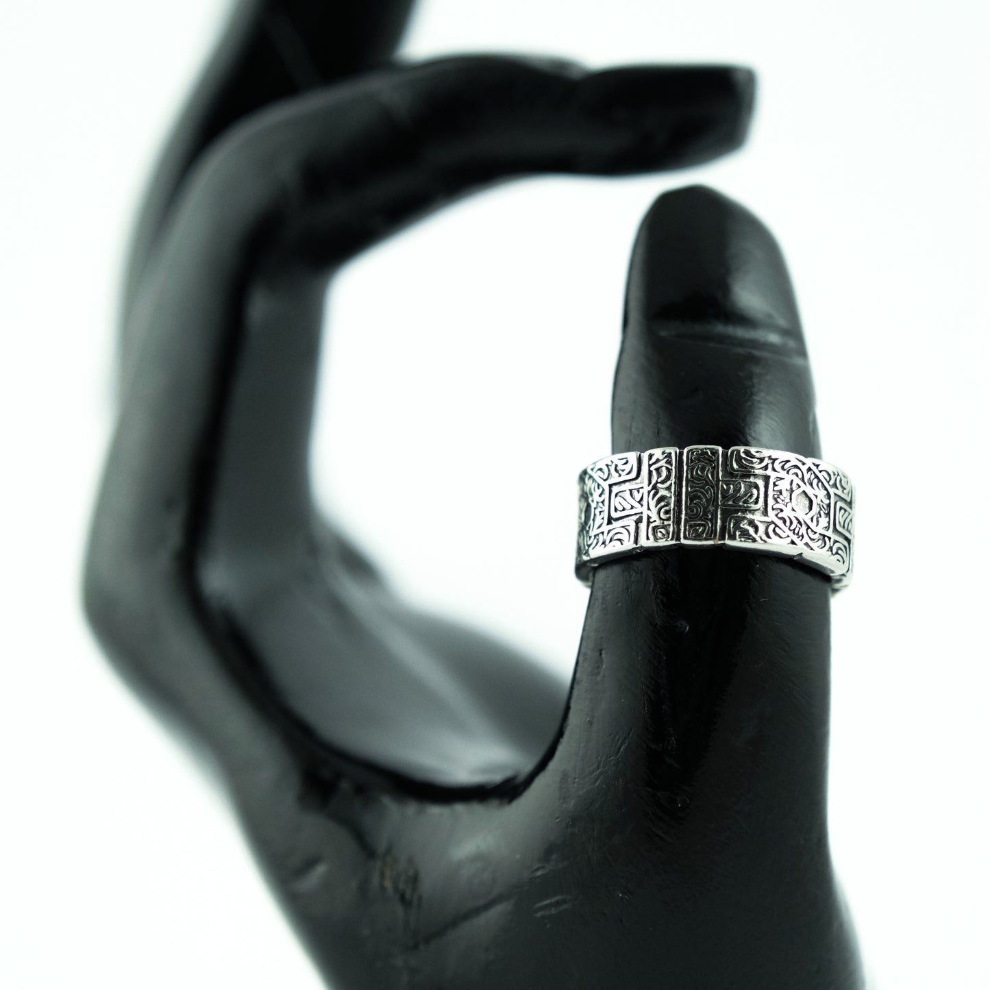 Myth – Engraved Ring