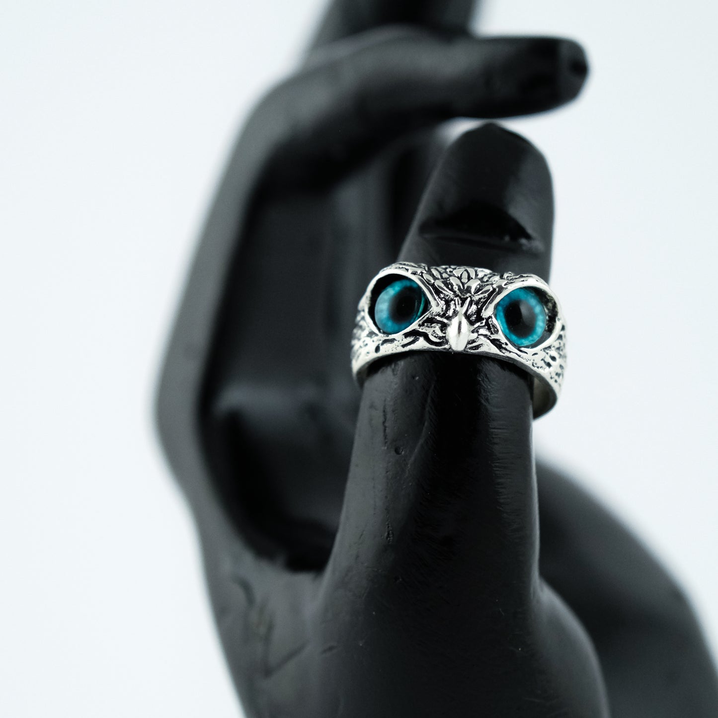 Owl – Blue-Eyed Ring