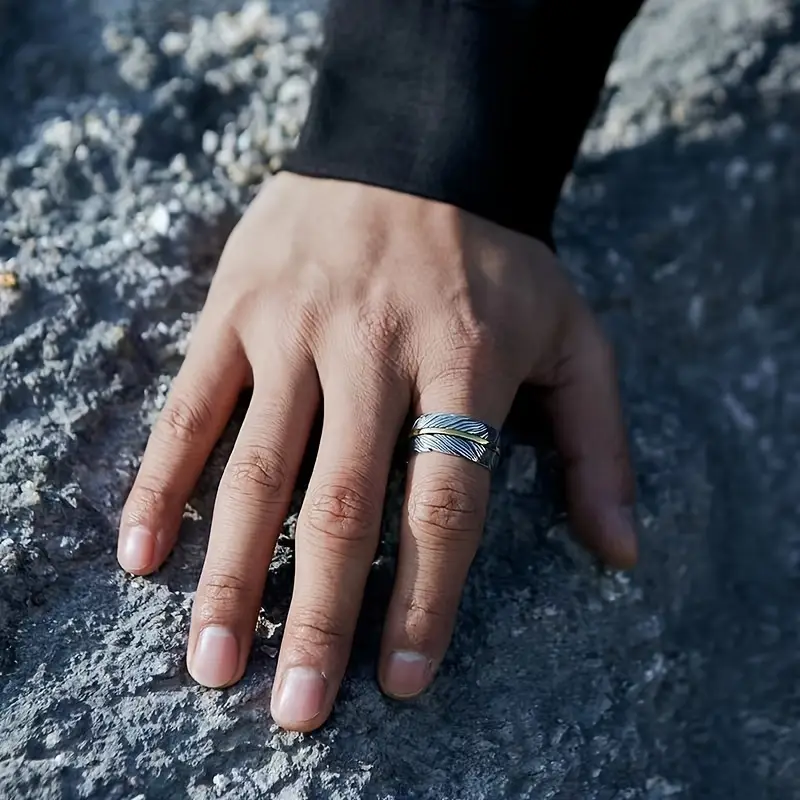 Feather Flow – Vintage Ring