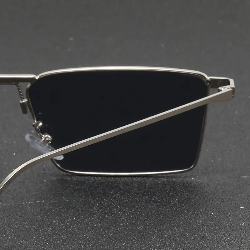 Chrome Cut