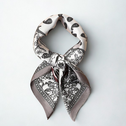 Eira Neckerchief – Maroon