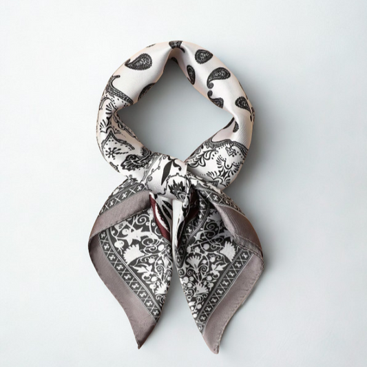 Eira Neckerchief – Maroon