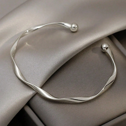 Silver Wave – Twist Bangle