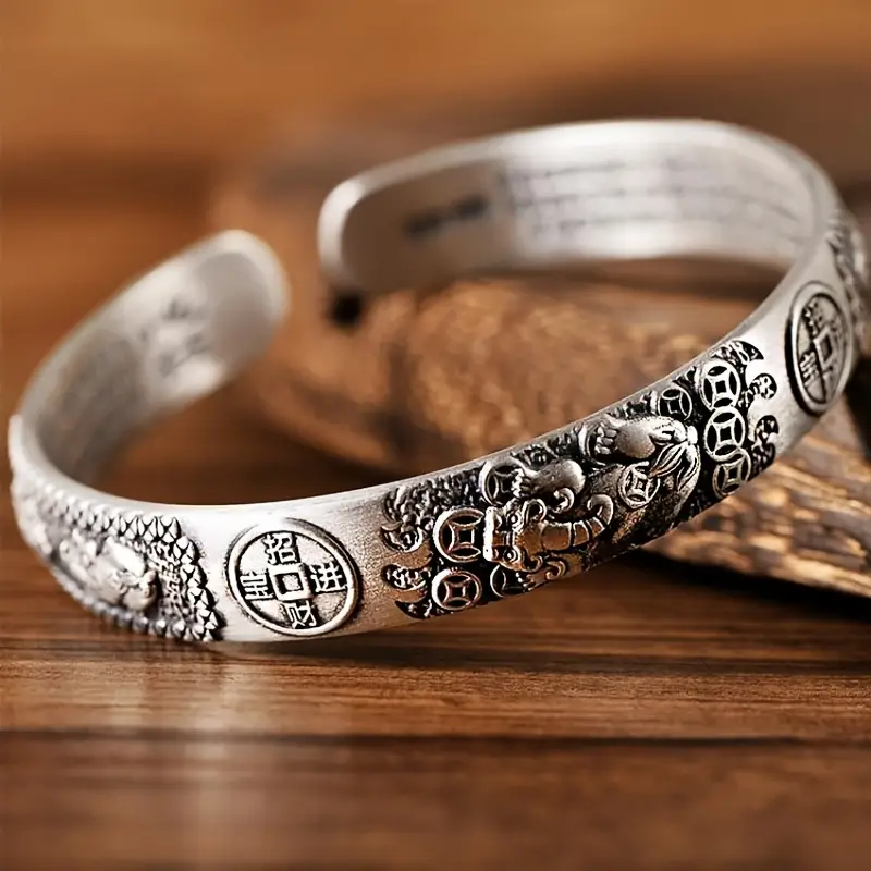 Dust Relic – Vintage Pattern Cuff