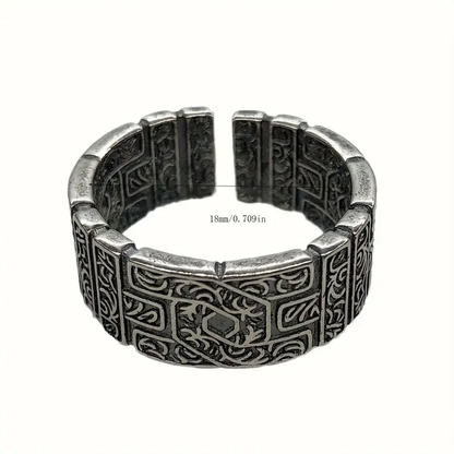 Myth – Engraved Ring