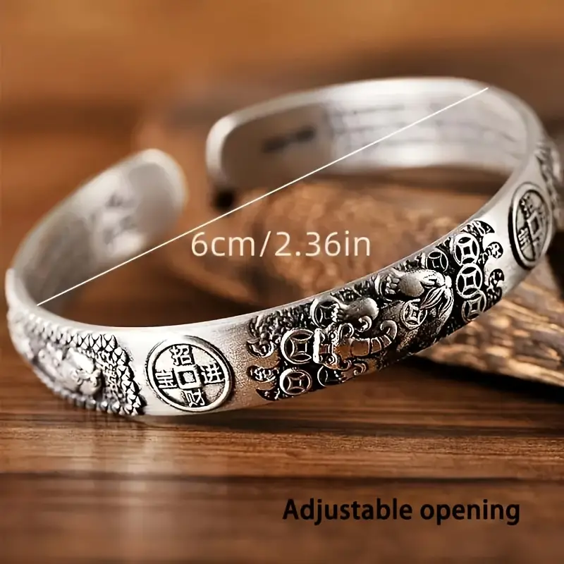 Dust Relic – Vintage Pattern Cuff