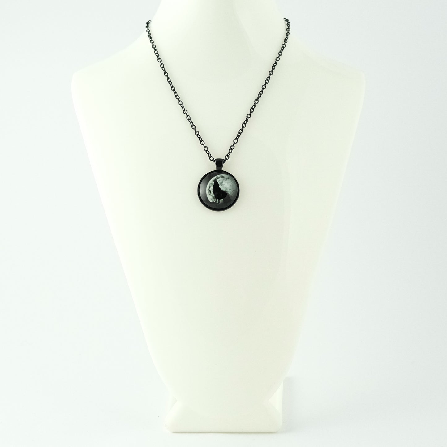 Glow Wolf Pendant Chain