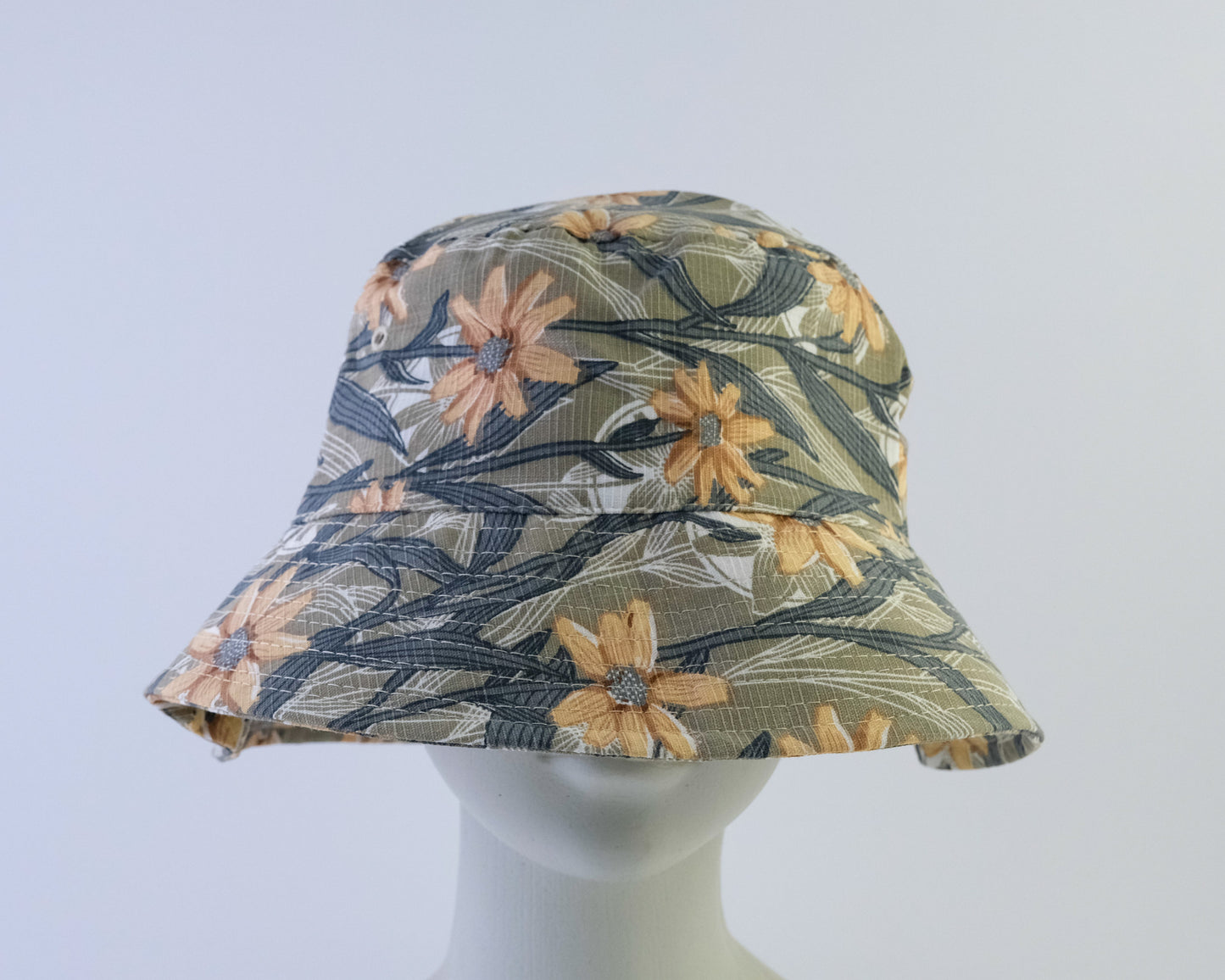 Soft Bloom Bucket