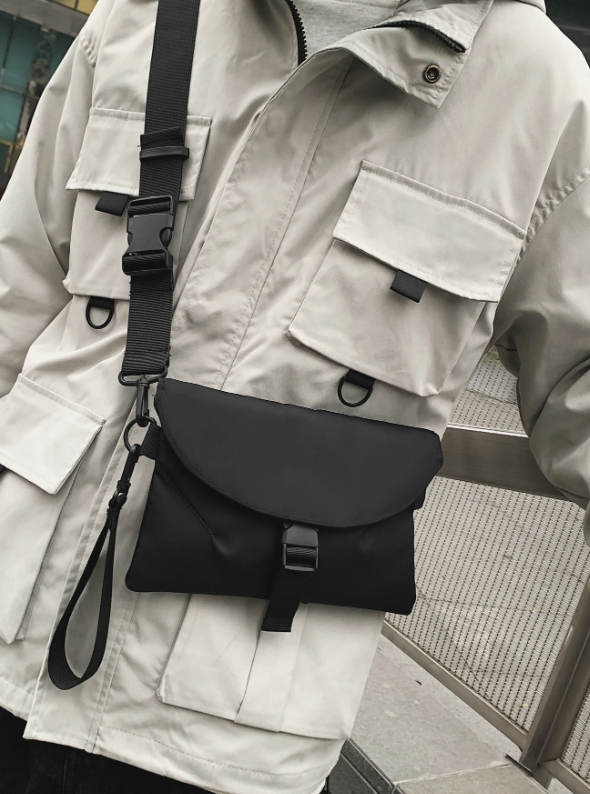 Vault Crossbody