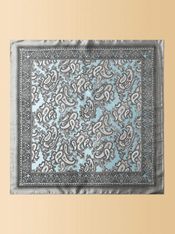 Eira Neckerchief – Frost Gray