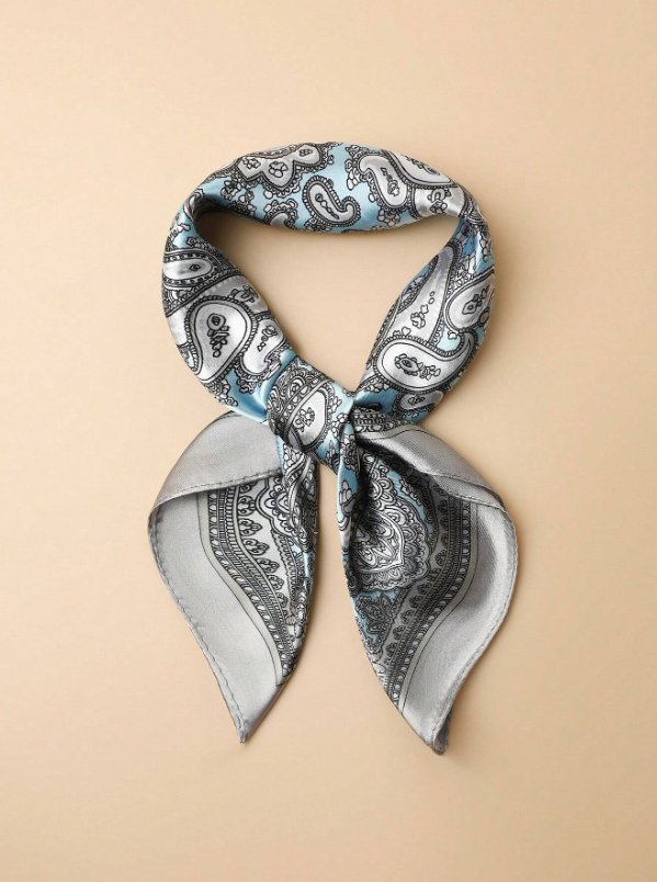 Eira Neckerchief – Frost Gray
