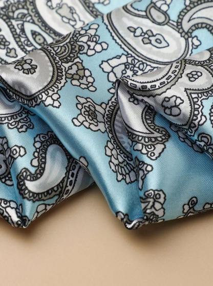 Eira Neckerchief – Frost Gray