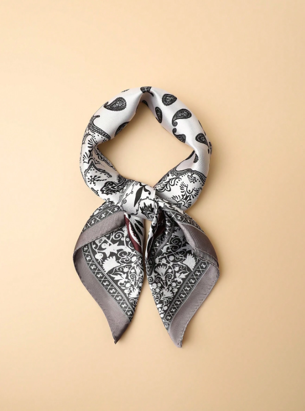 Eira Neckerchief – Maroon