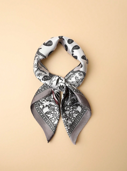 Eira Neckerchief – Maroon