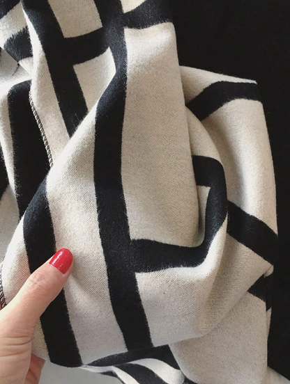 Jacquard Graphic Scarf