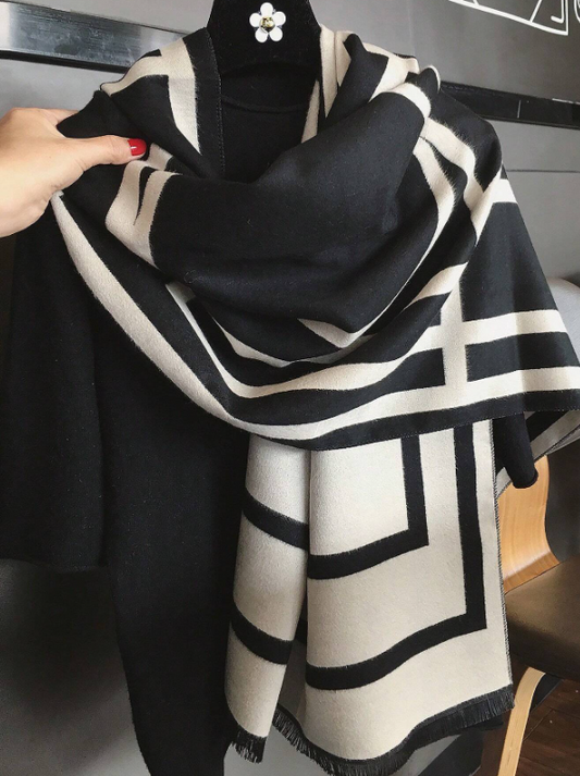 Jacquard Graphic Scarf